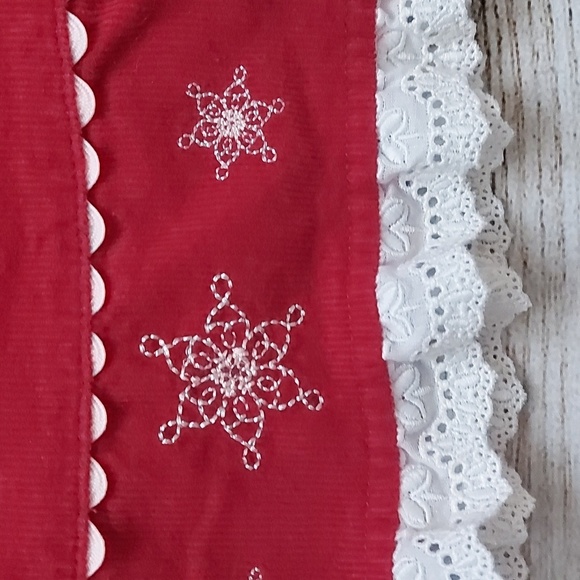 Hanna Andersson Red Corduroy Faux Wrap Dress with Lace/Embroidery Size 4 - Picture 4 of 7